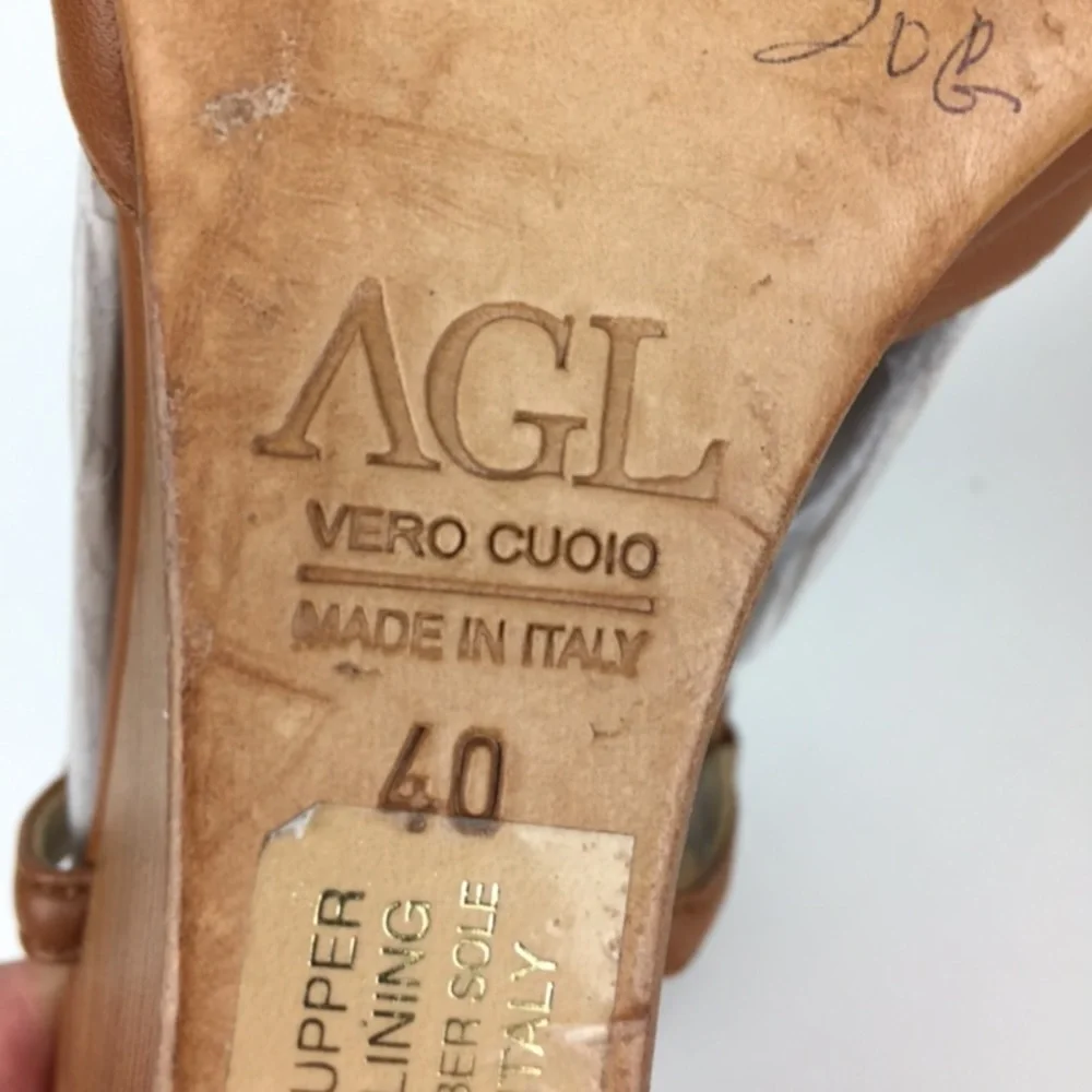 AGL Attilio Giusti Leombruni Womens Tan Wedge Sandal Gold Buckle size 40 US 10